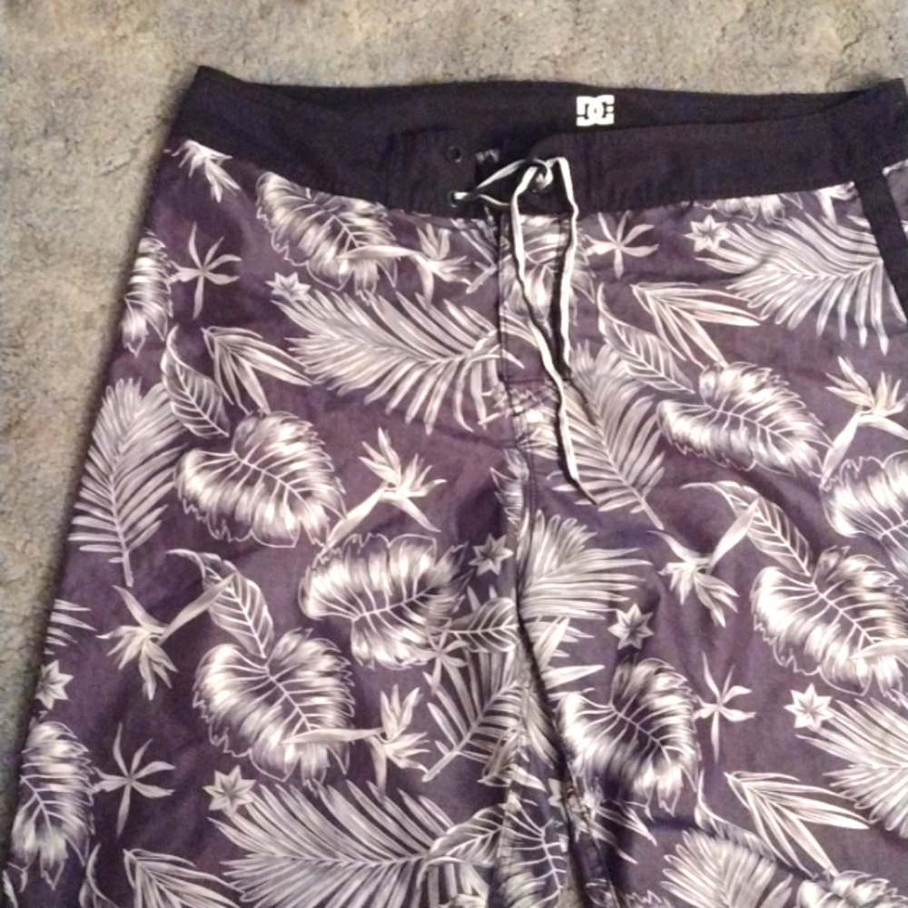 DC Bermuda casual shorts men's 36